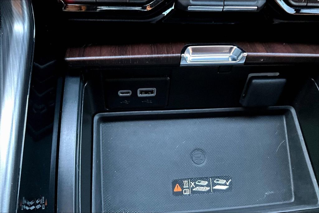 Used 2023 GMC Yukon Denali Ultimate image 34