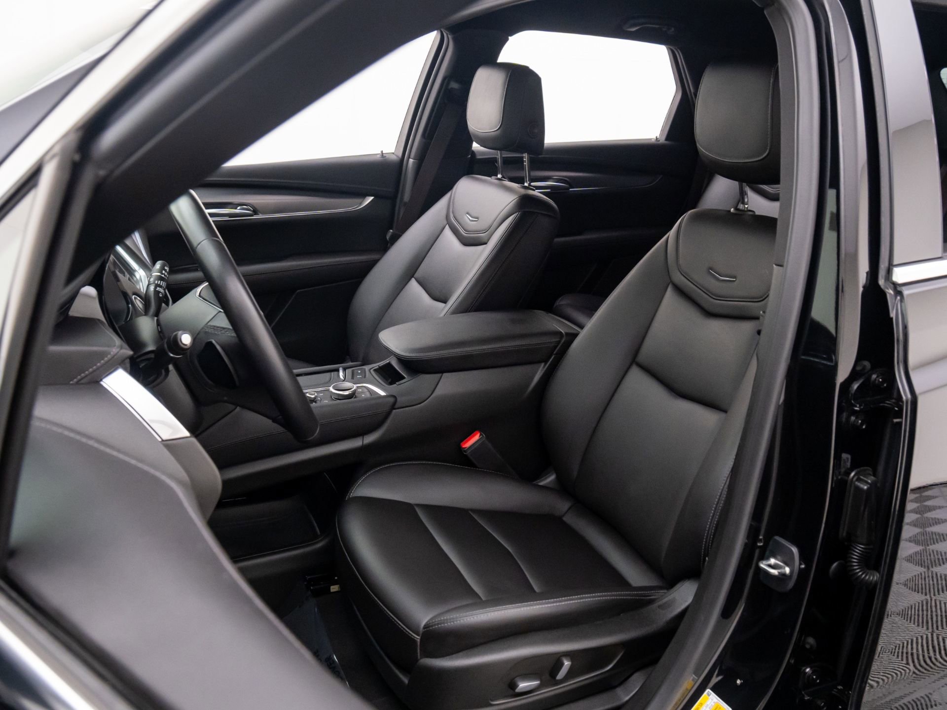 Certified 2023 Cadillac XT5 Luxury image 12