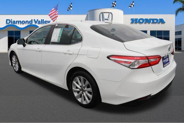 Used 2020 Toyota Camry LE FWD image 4