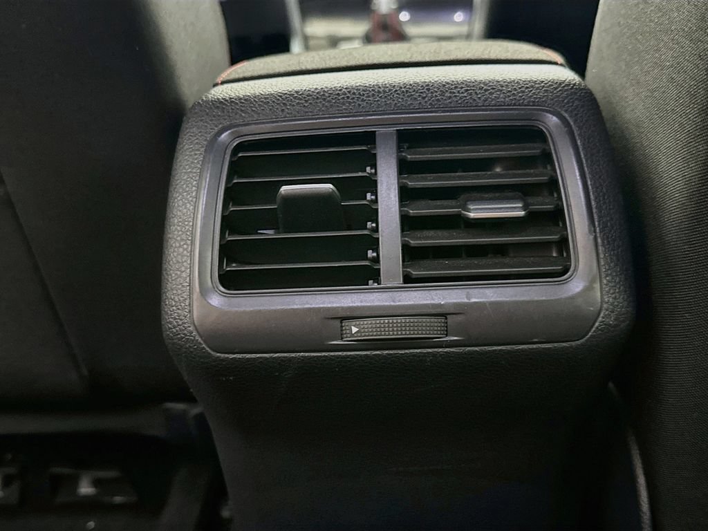Used 2016 Volkswagen Golf 4-Door FWD image 30