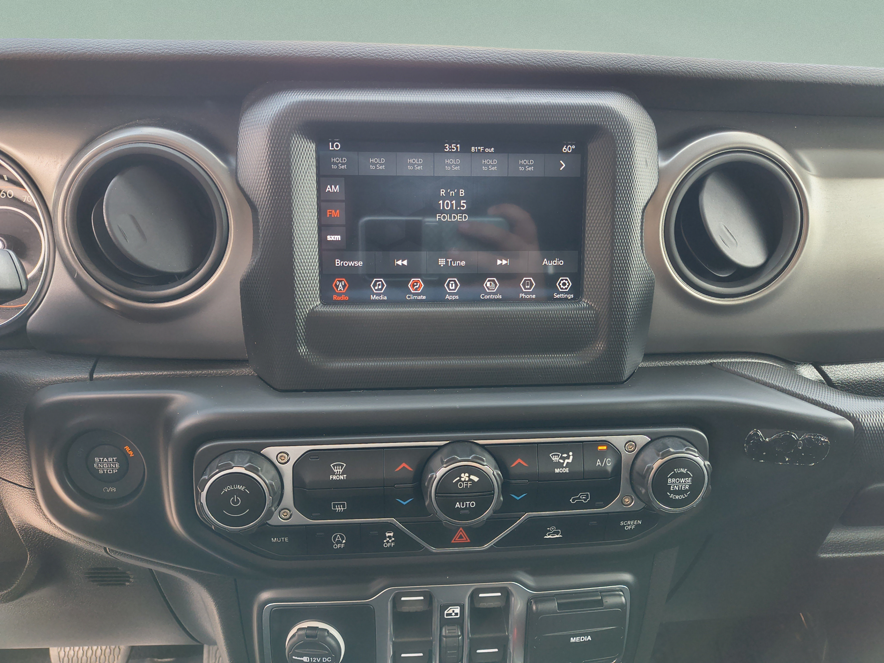 Used 2021 Jeep Gladiator Sport AWD/4WD image 24