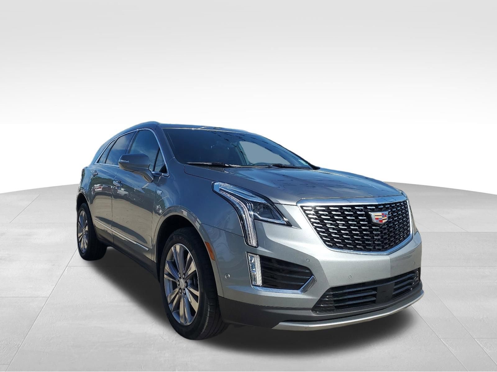 Used 2023 Cadillac XT5 Premium Luxury w/ Technology Package image 3
