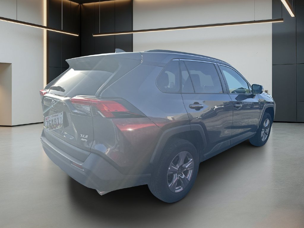 Used 2024 Toyota RAV4 XLE AWD/4WD image 8