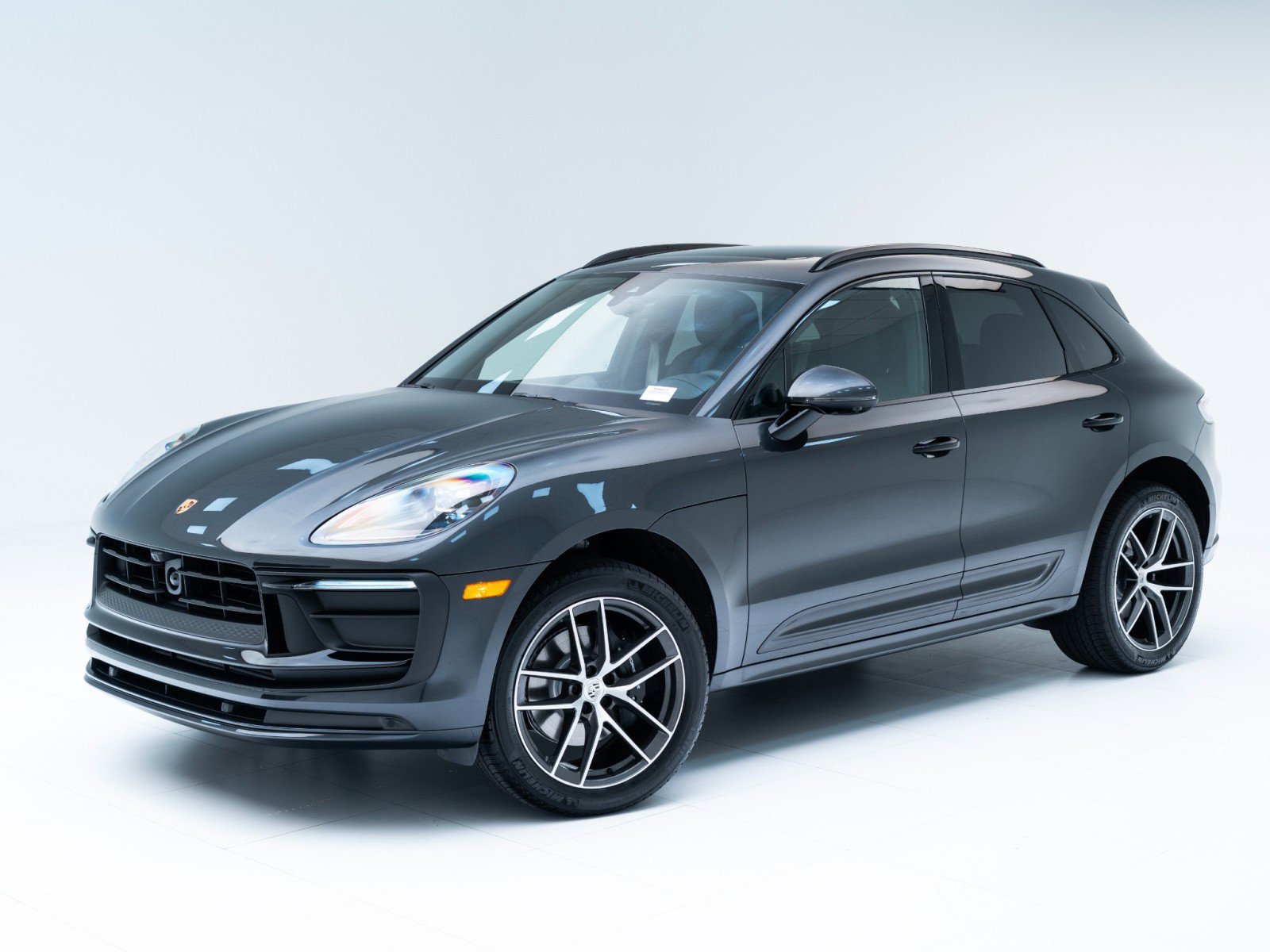 New 2026 Porsche Macan image 1