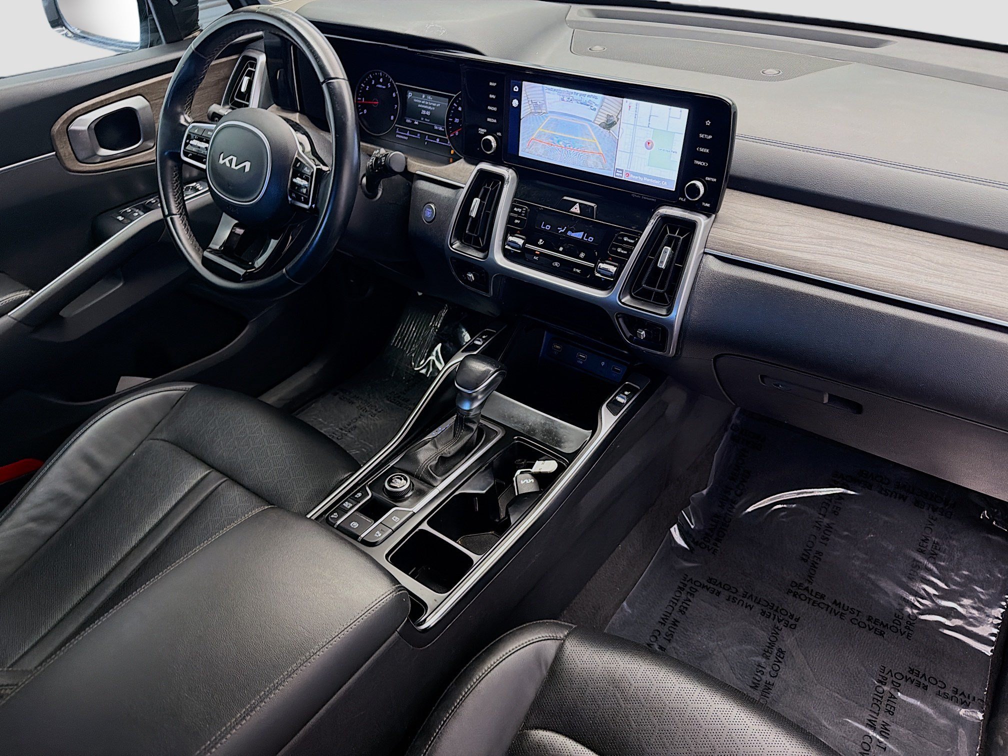 Used 2023 Kia Sorento EX w/ Panoramic Sunroof Package FWD image 12