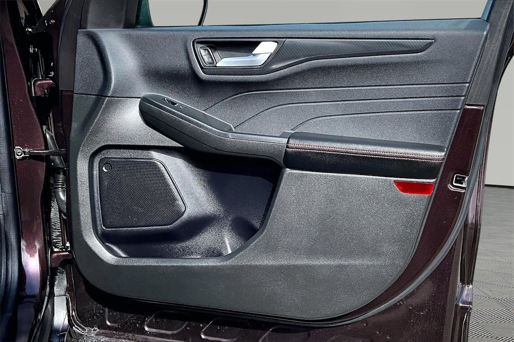 Certified 2023 Ford Escape ST-Line w/ Tech Pack #1 image 24