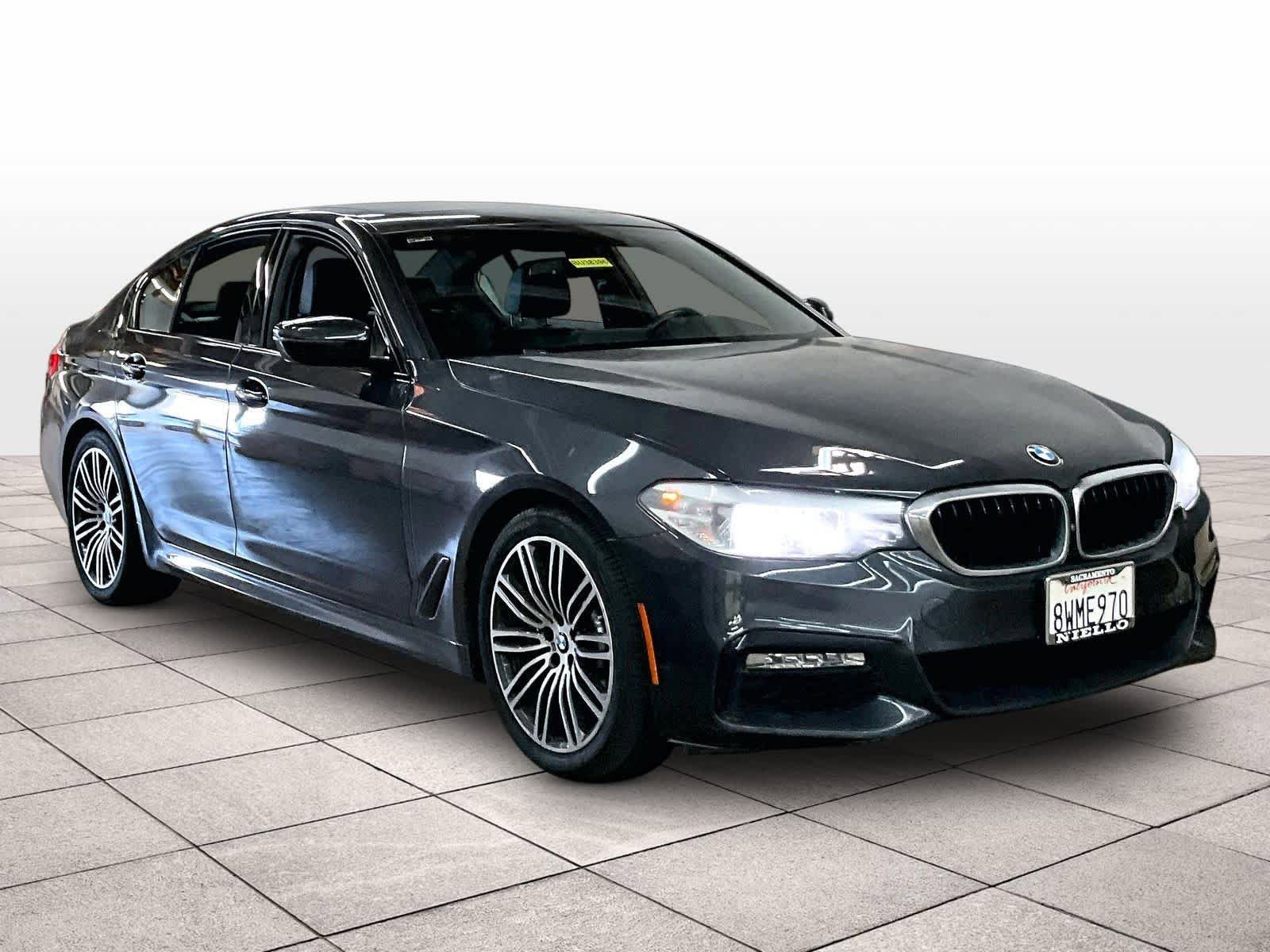 Used 2018 BMW 540i RWD image 2