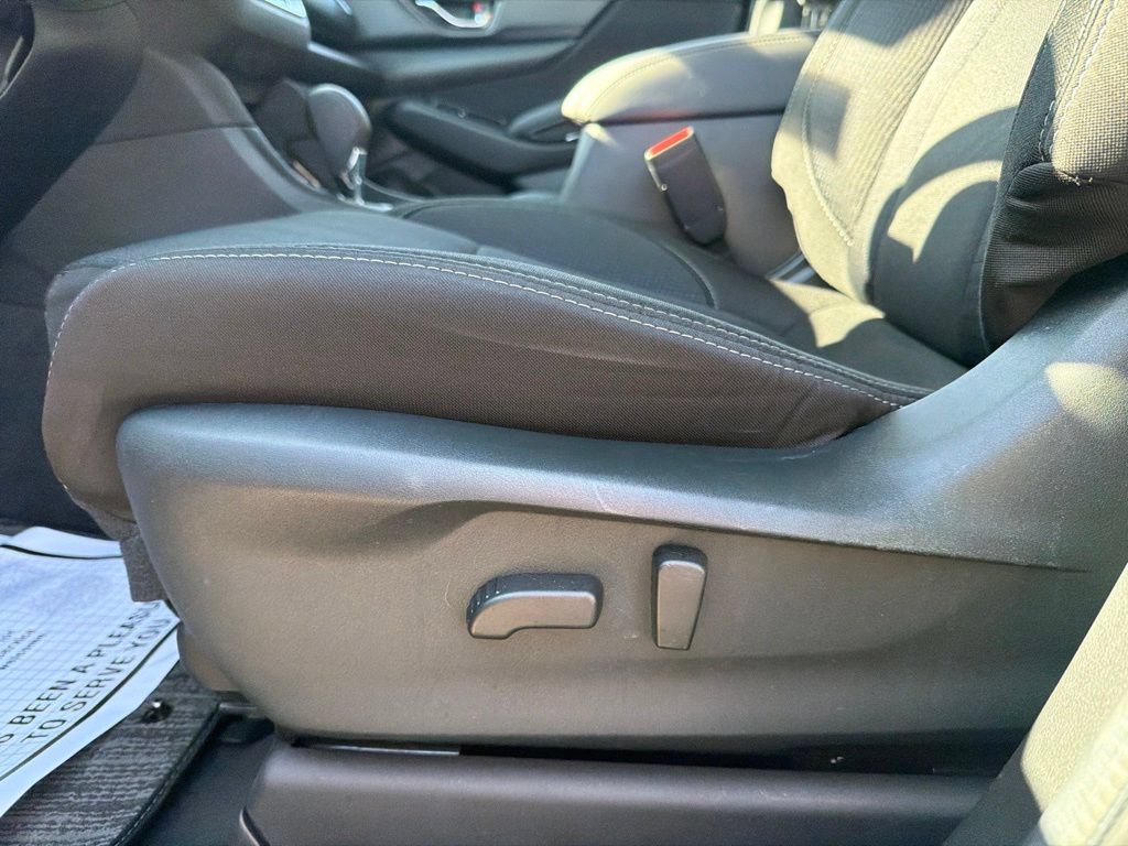 Used 2025 Subaru Ascent Premium AWD/4WD image 16