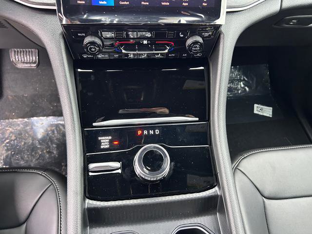 New 2025 Jeep Grand Cherokee Limited w/ Trailer Tow Package image 14