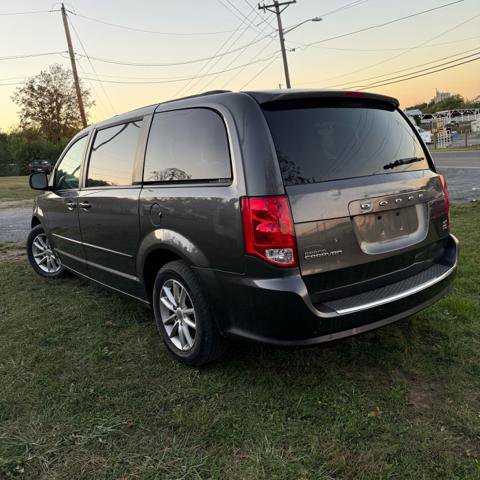 Used 2016 Dodge Grand Caravan SXT w/ Rear Park Assist Package image 4