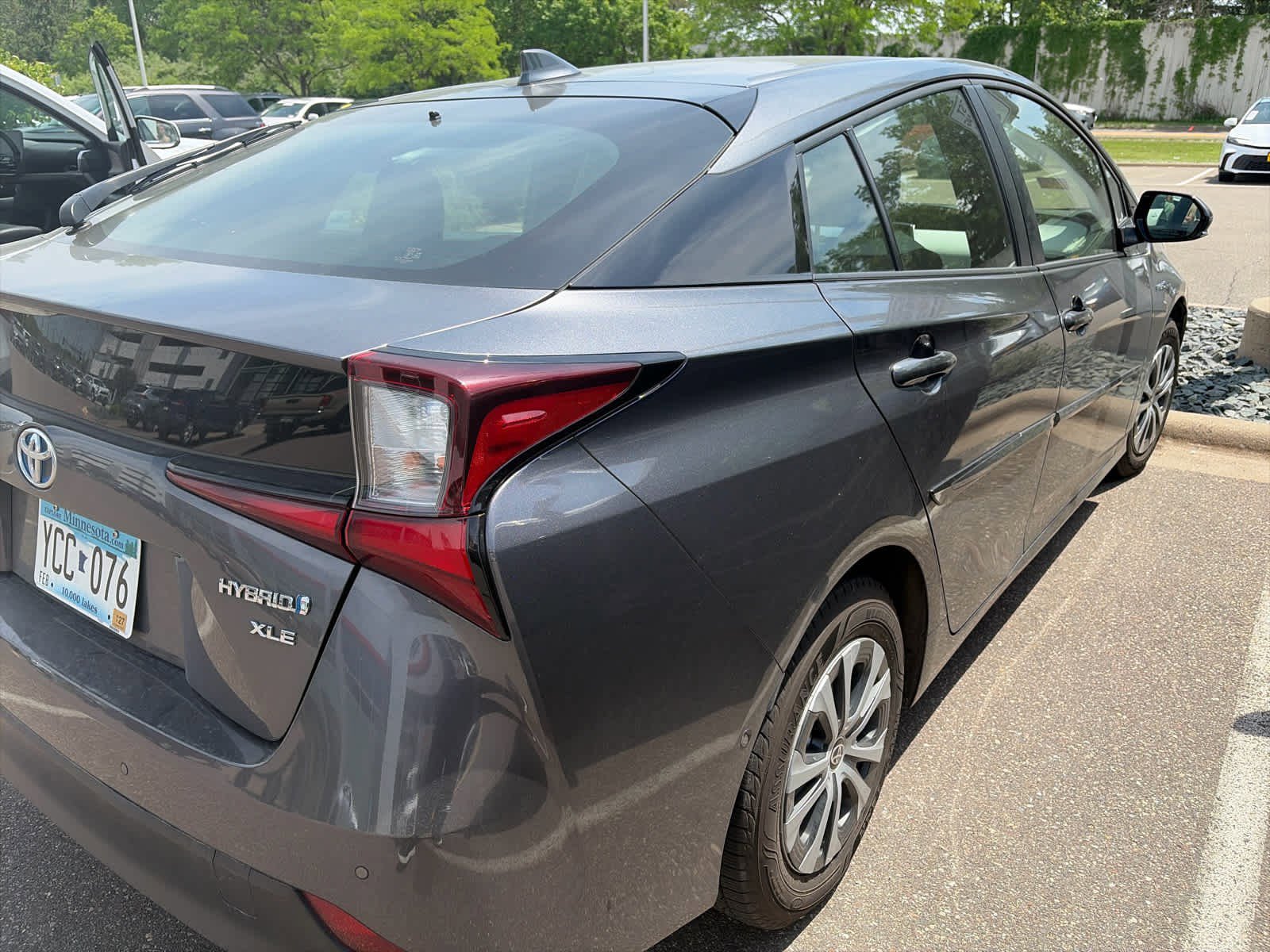 Used 2019 Toyota Prius XLE AWD/4WD image 6
