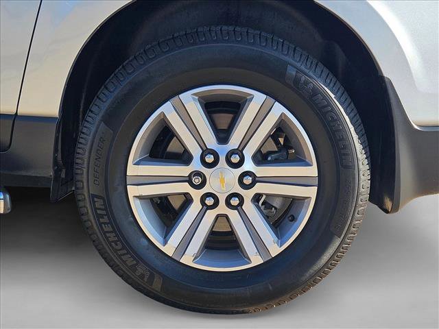 Used 2015 Chevrolet Traverse LT image 25