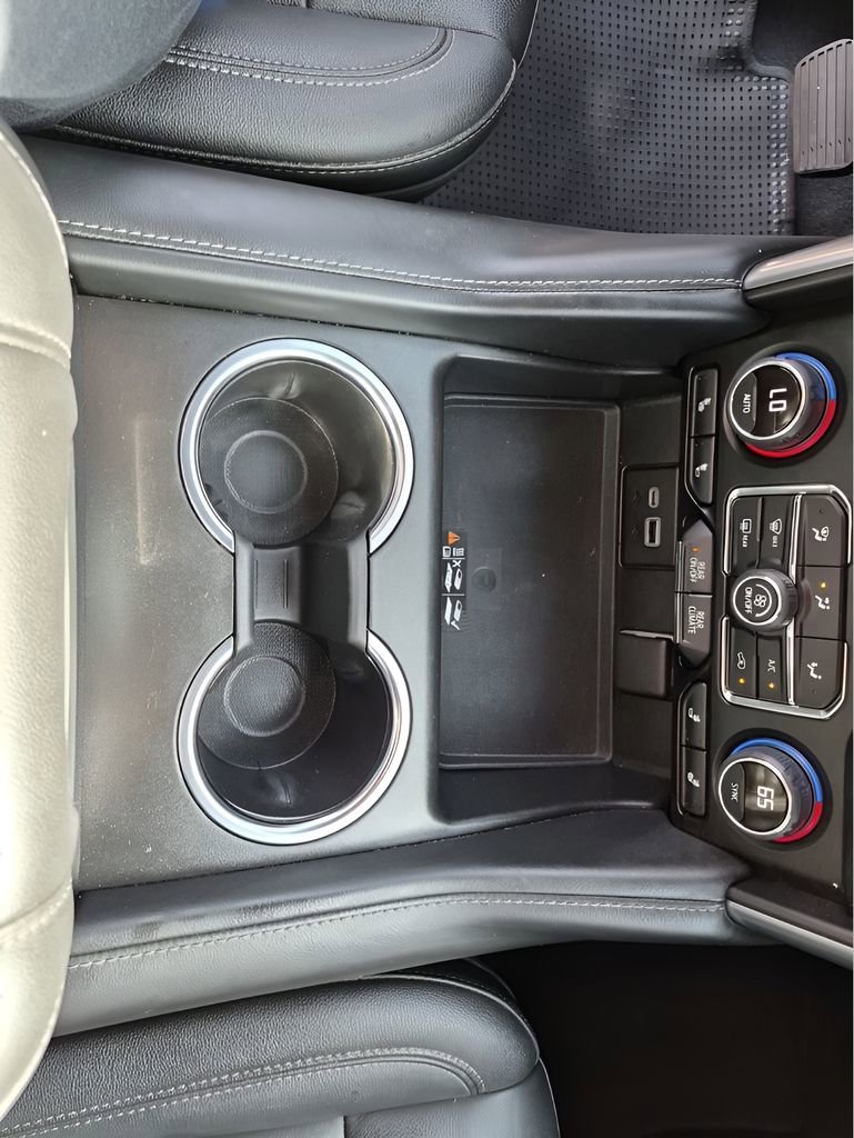 Used 2022 Chevrolet Tahoe Z71 w/ Off-Road Capability Package image 40