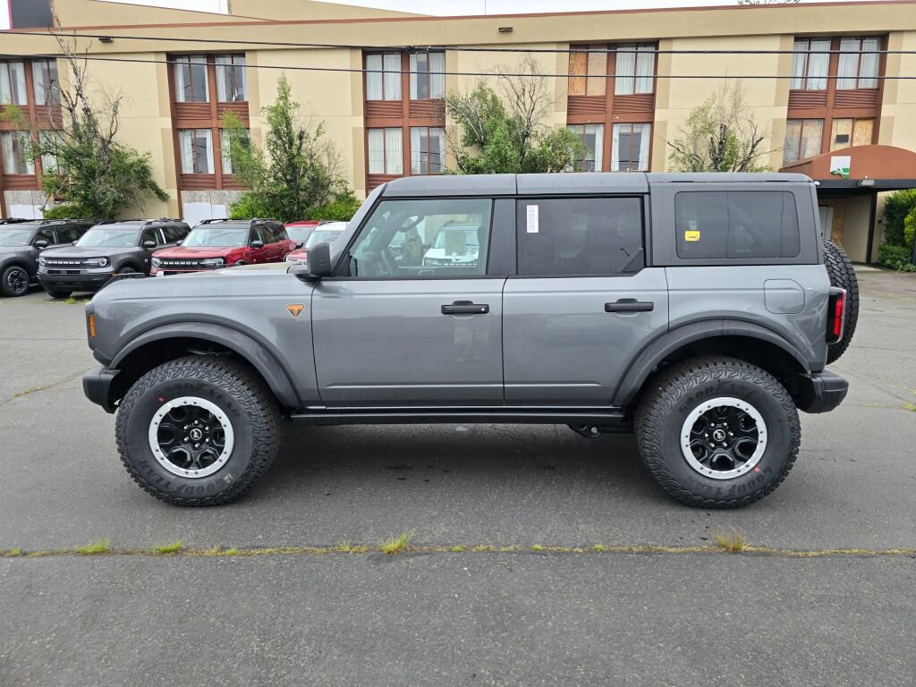 New 2026 Ford Bronco Badlands AWD/4WD image 2