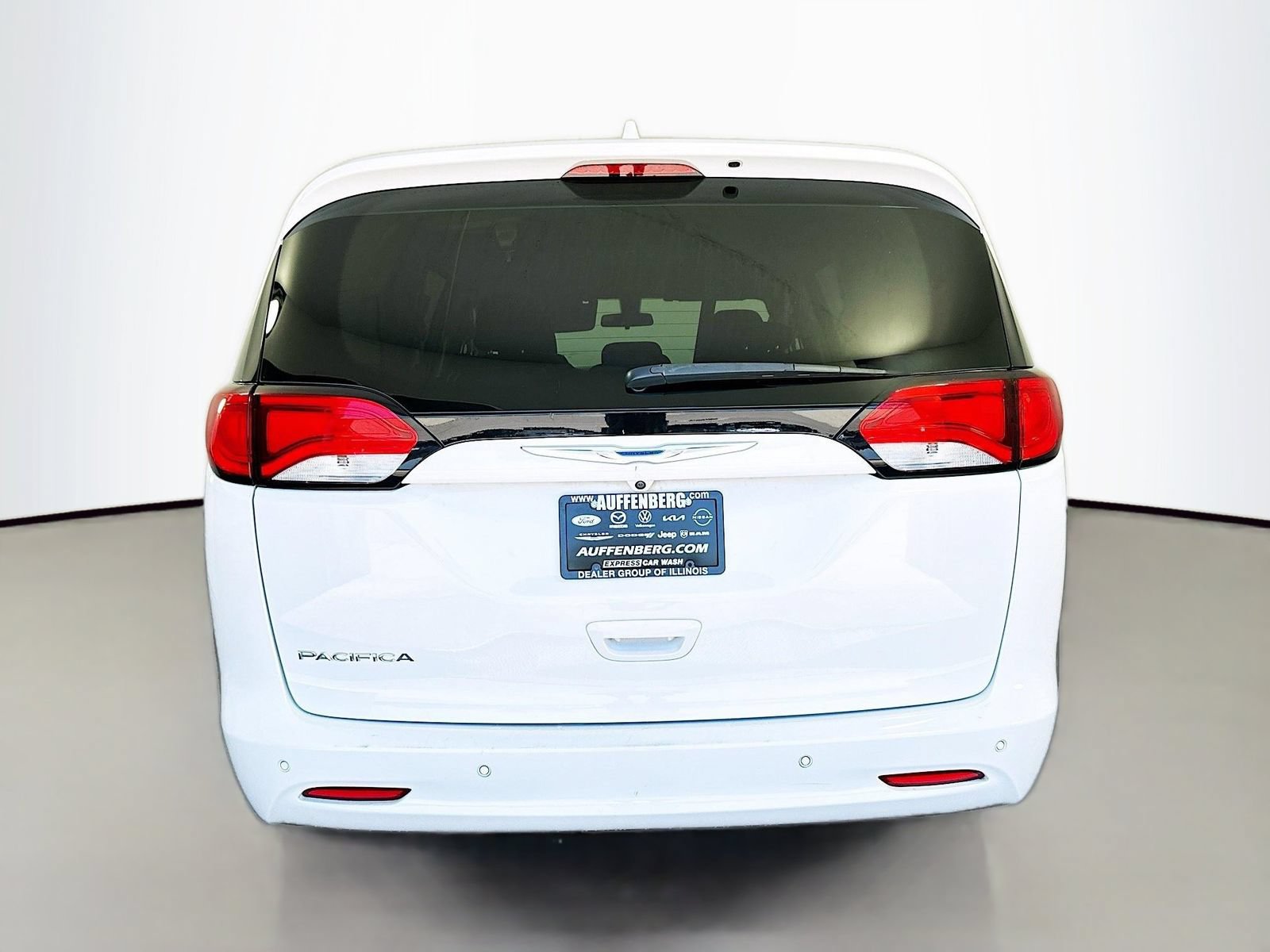 Used 2018 Chrysler Pacifica LX FWD image 6