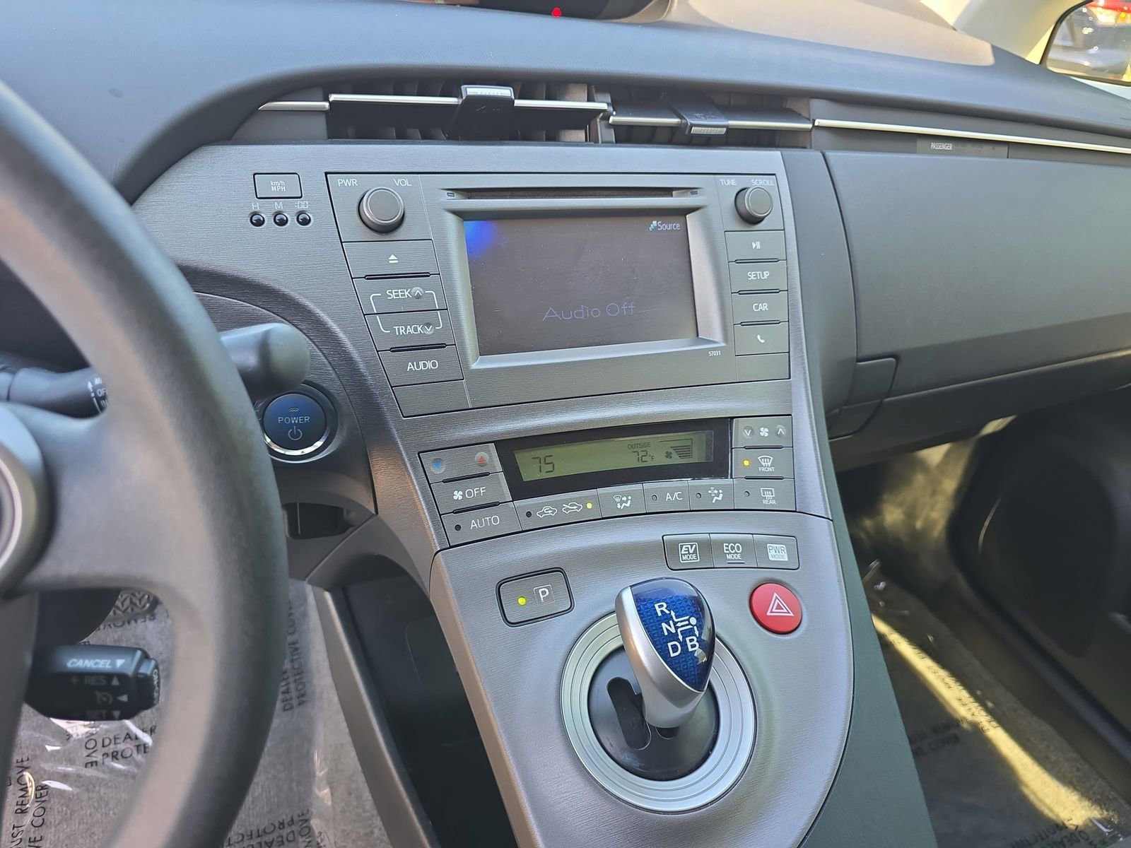 Used 2015 Toyota Prius Two FWD image 23