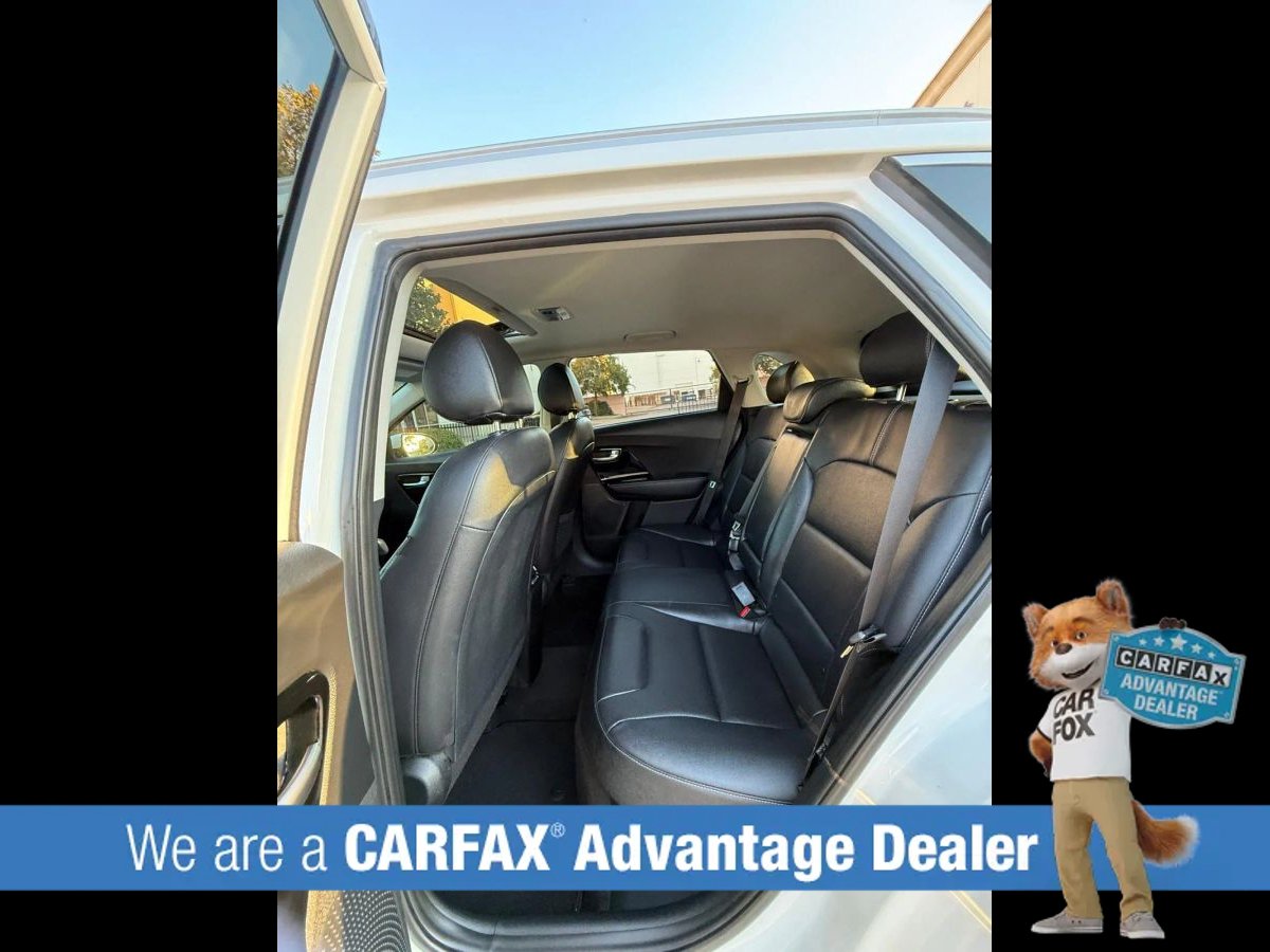 Used 2021 Kia Niro EX Premium FWD image 39