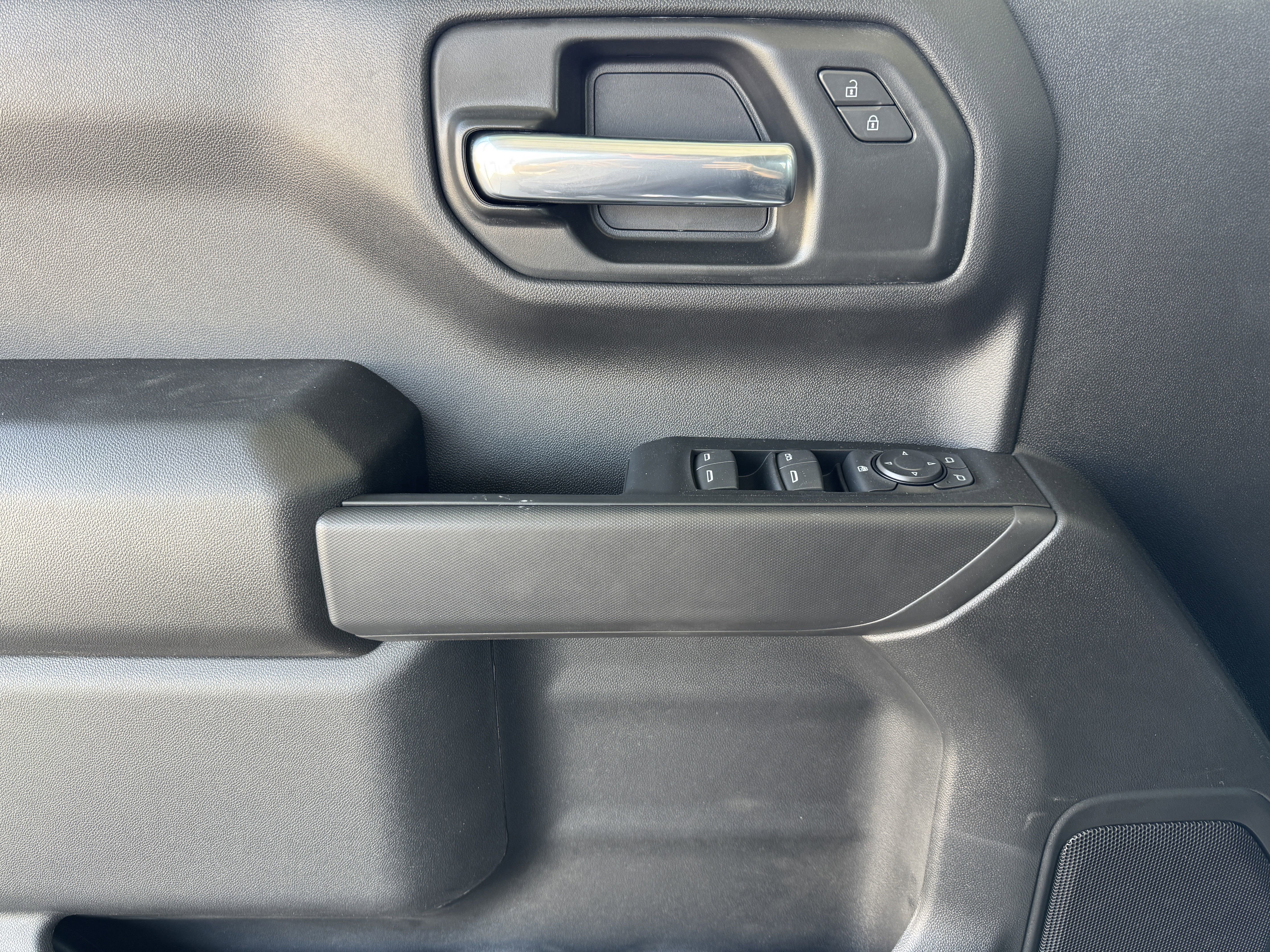 New 2025 Chevrolet Silverado 1500 Custom Trail Boss image 9