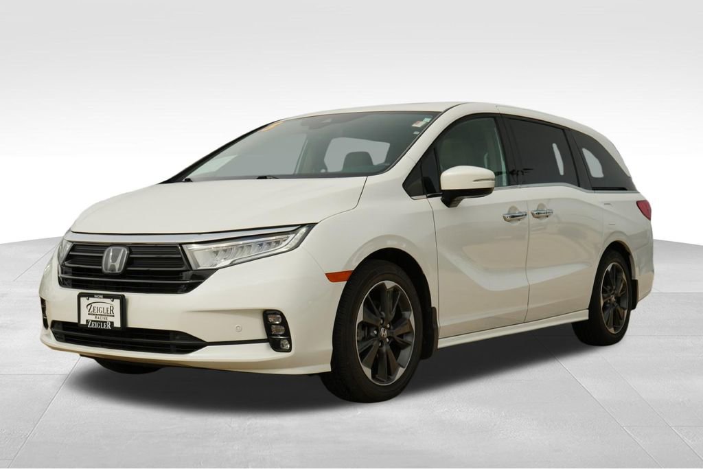 Used 2023 Honda Odyssey Elite image 3