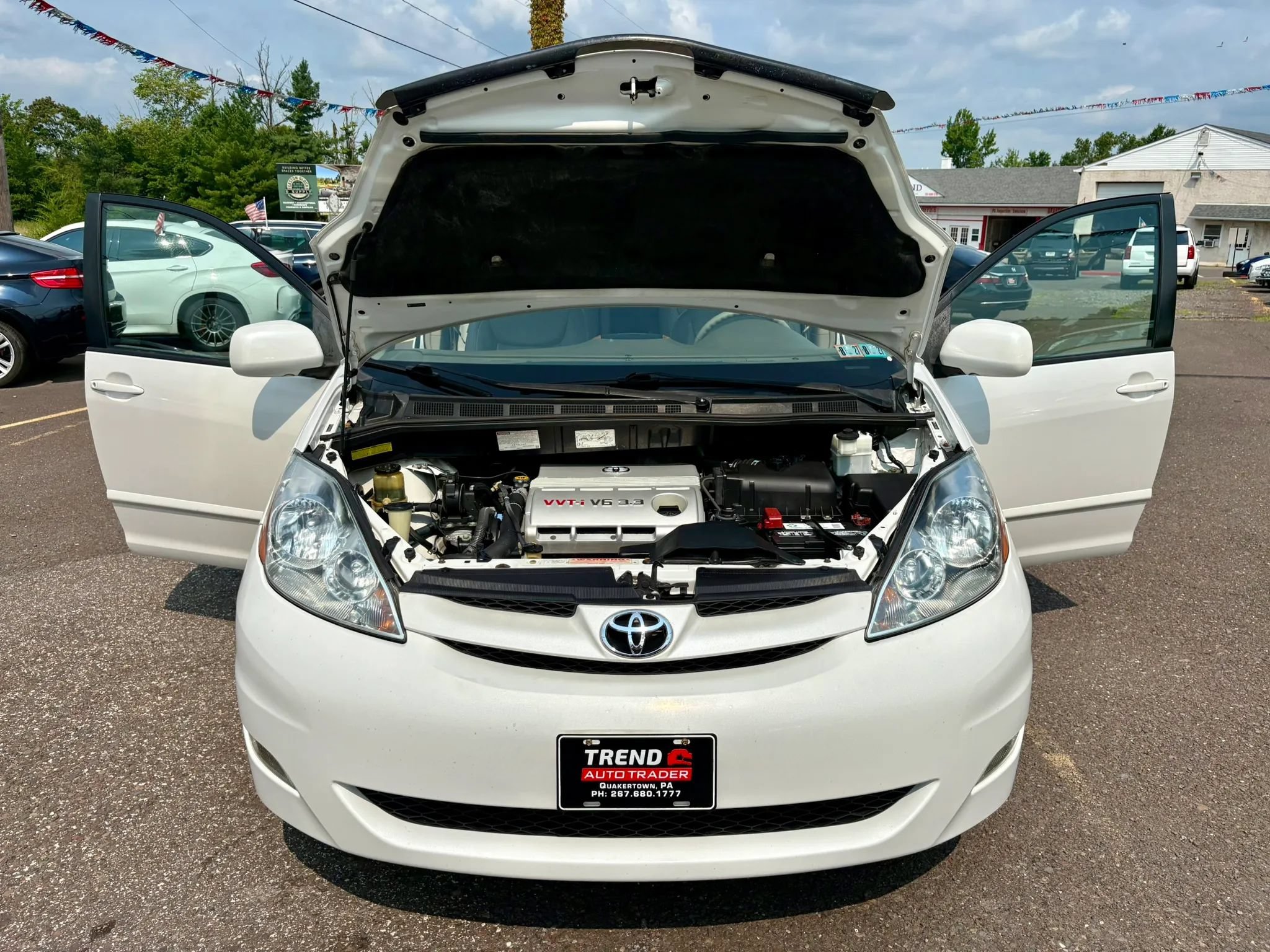 Used 2006 Toyota Sienna XLE w/ XLE Pkg 8 FWD image 9