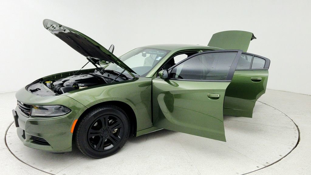Used 2022 Dodge Charger SXT image 11