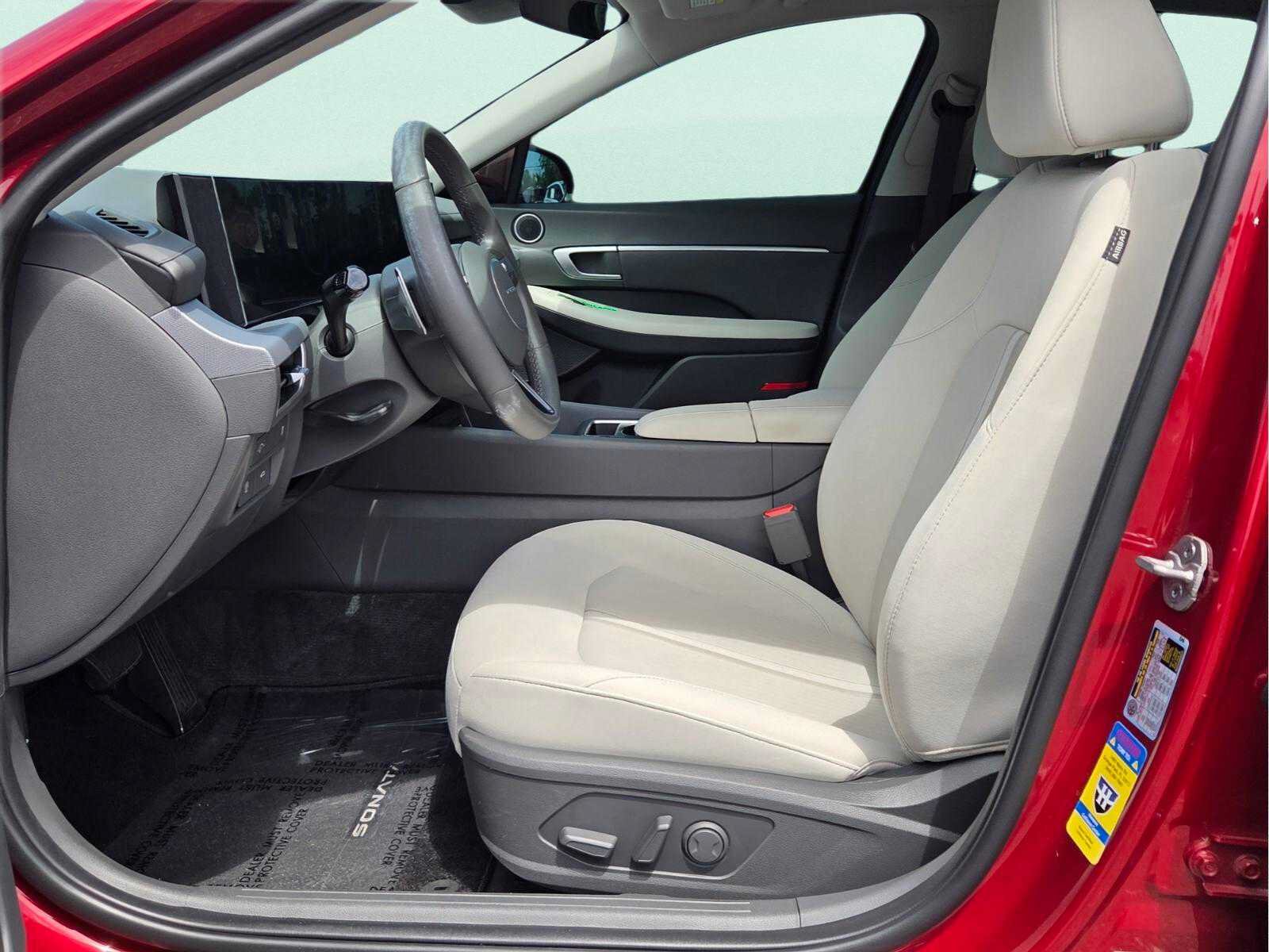 Used 2024 Hyundai Sonata SEL w/ Convenience Package FWD image 2