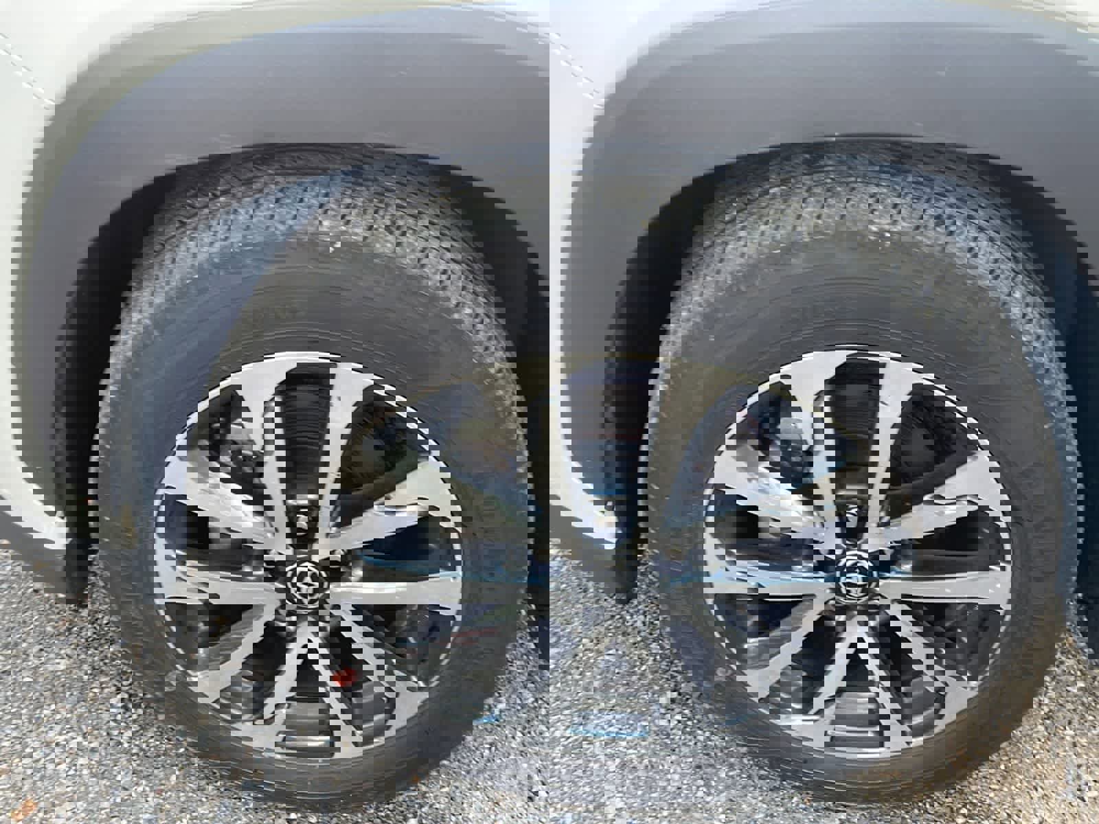 Used 2023 Toyota Corolla Cross XLE w/ Convenience Package image 24