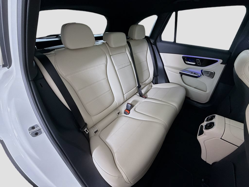 Used 2026 Mercedes-Benz GLC 300 4MATIC image 28