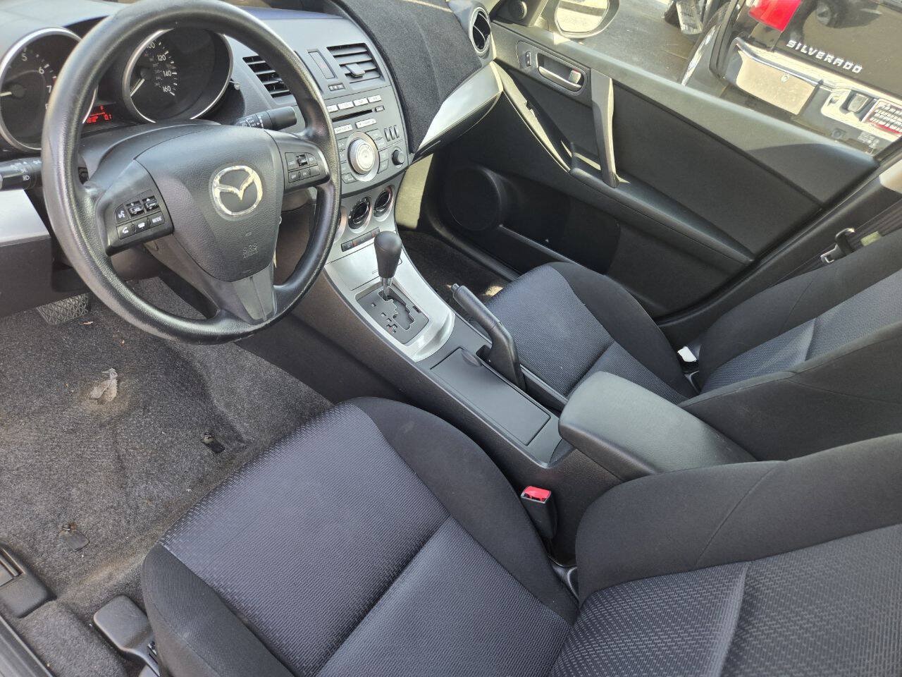 Used 2010 MAZDA MAZDA3 i Touring FWD image 12