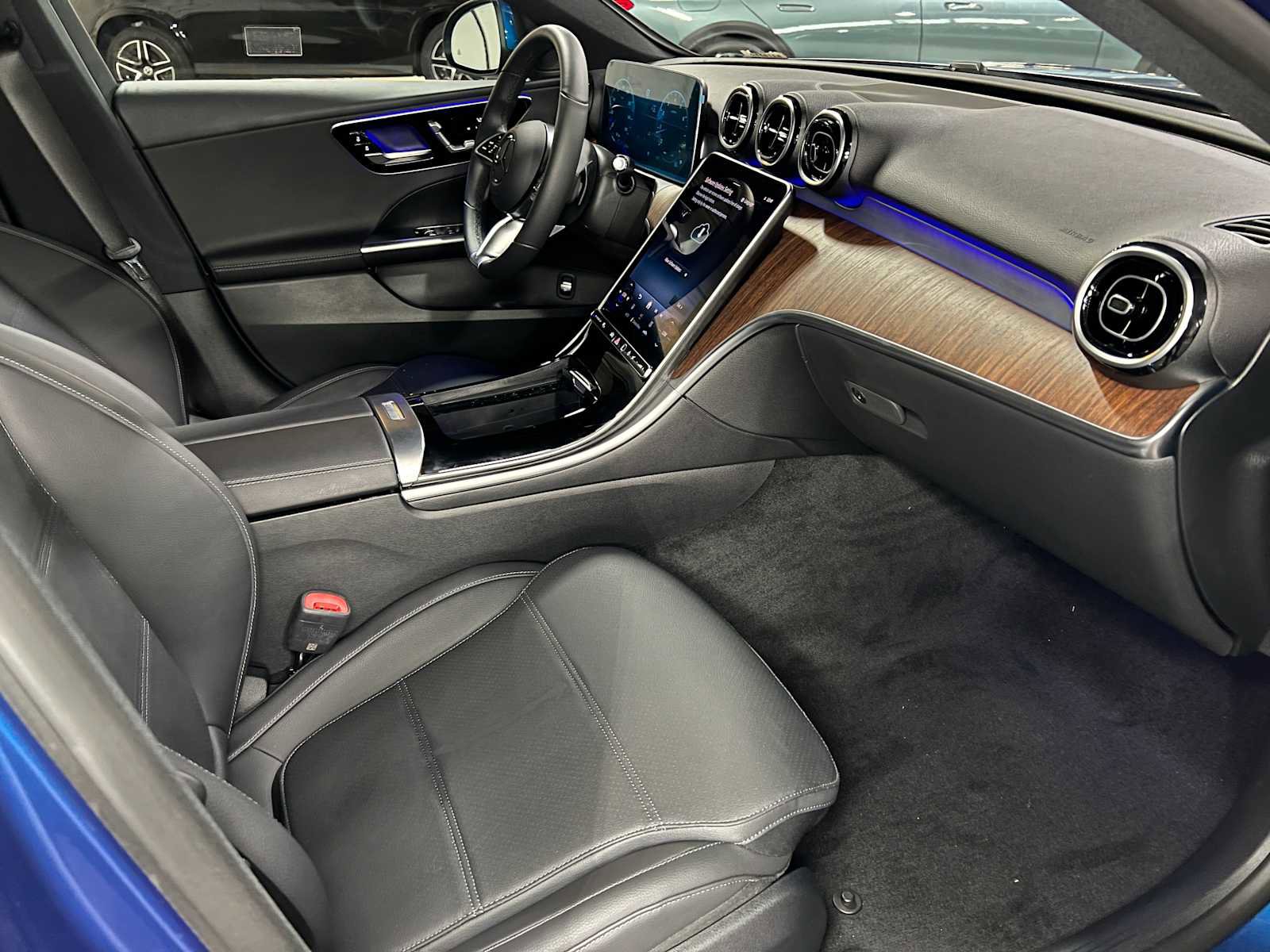Used 2025 Mercedes-Benz C 300 4MATIC Sedan image 11