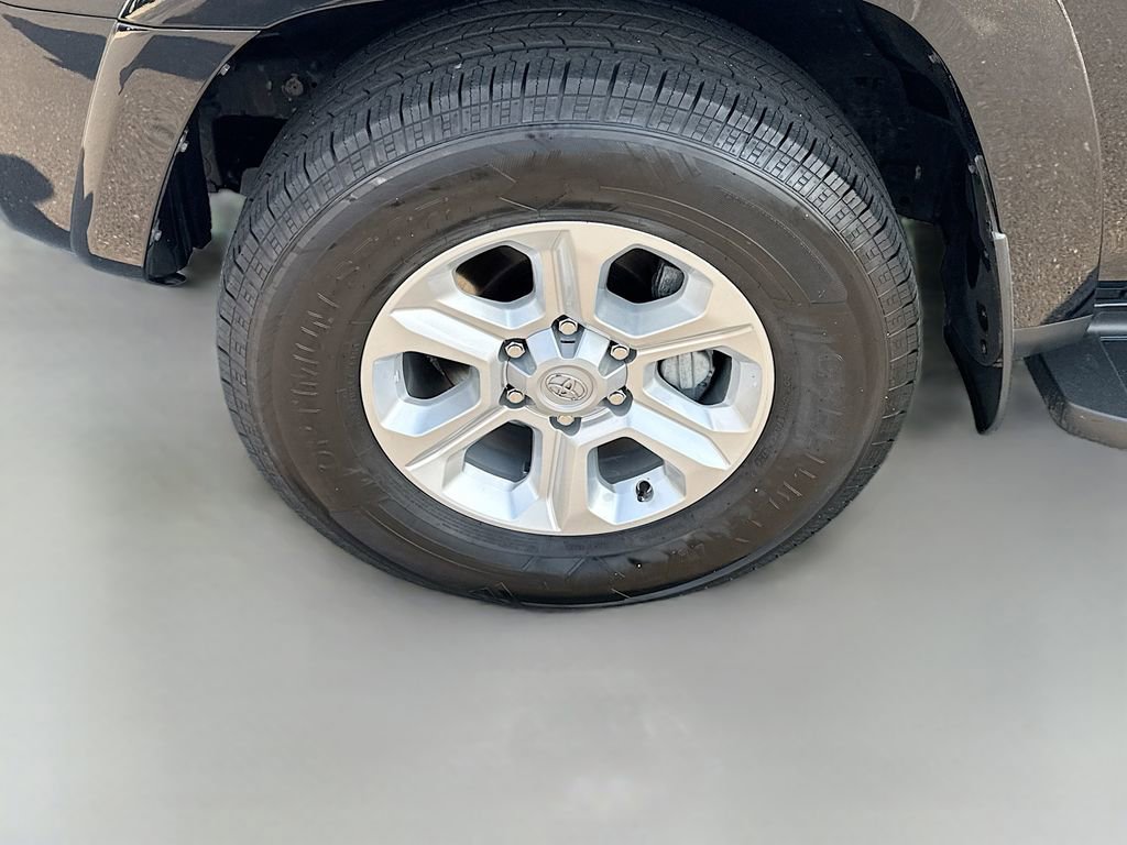 Used 2024 Toyota 4Runner SR5 image 28
