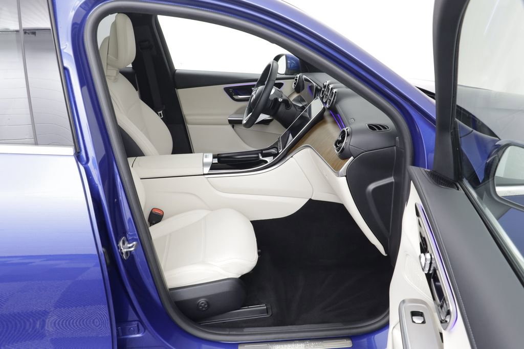 Used 2024 Mercedes-Benz GLC 300 4MATIC image 20