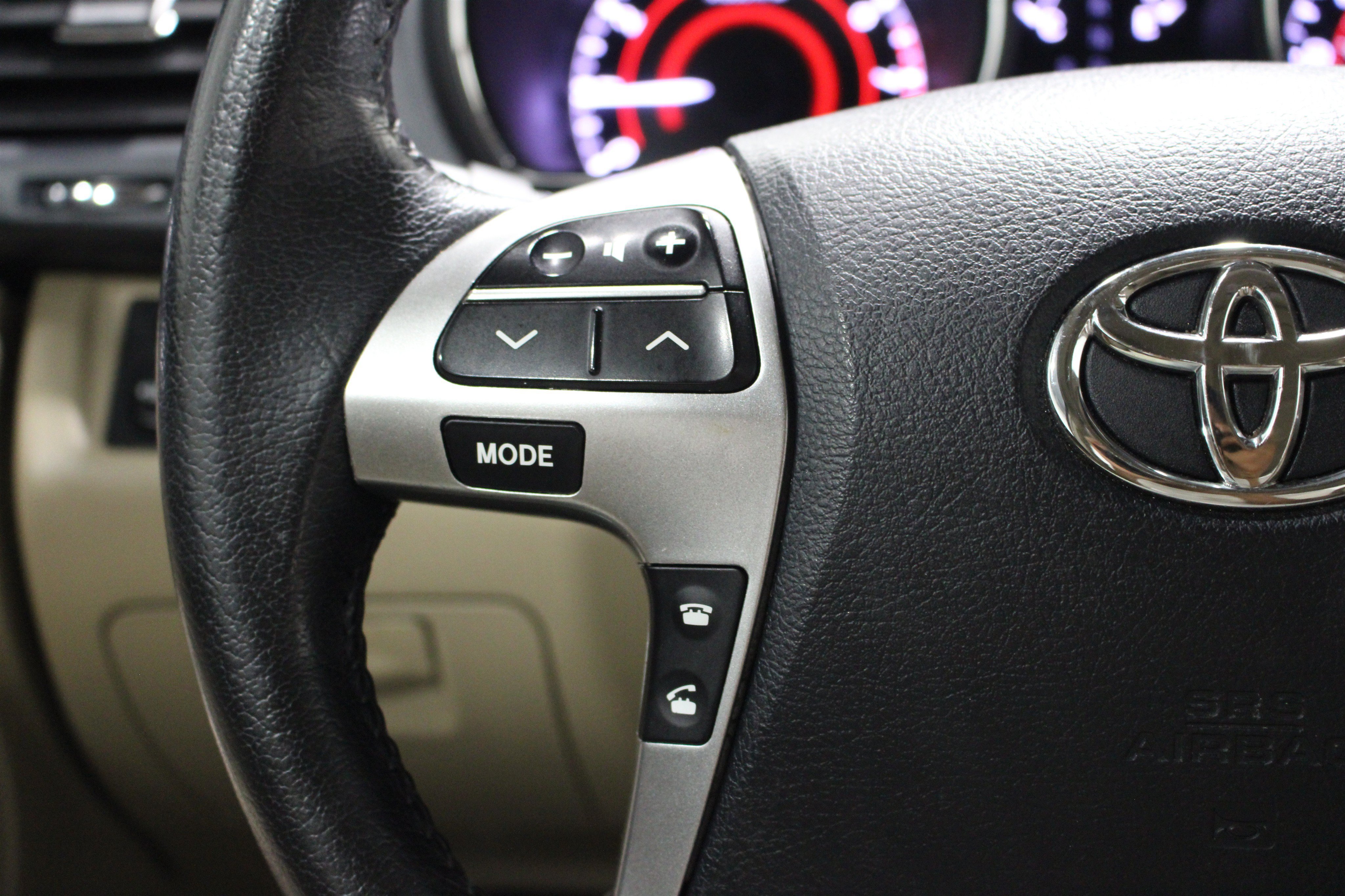 Used 2013 Toyota Highlander Limited FWD image 11