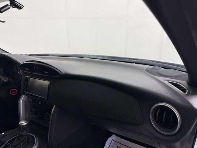 Used 2017 Toyota 86 RWD image 25