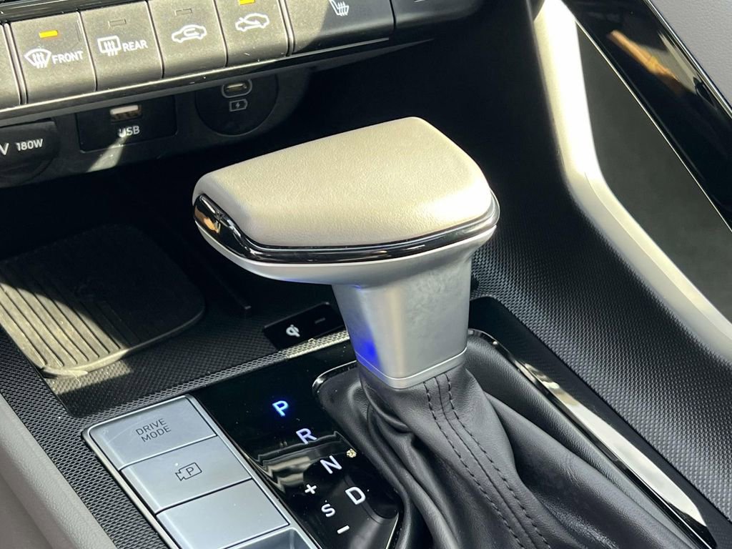 Used 2024 Hyundai Elantra SEL w/ Convenience Package image 36