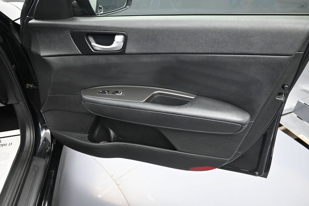 Used 2018 Kia Optima S FWD image 33