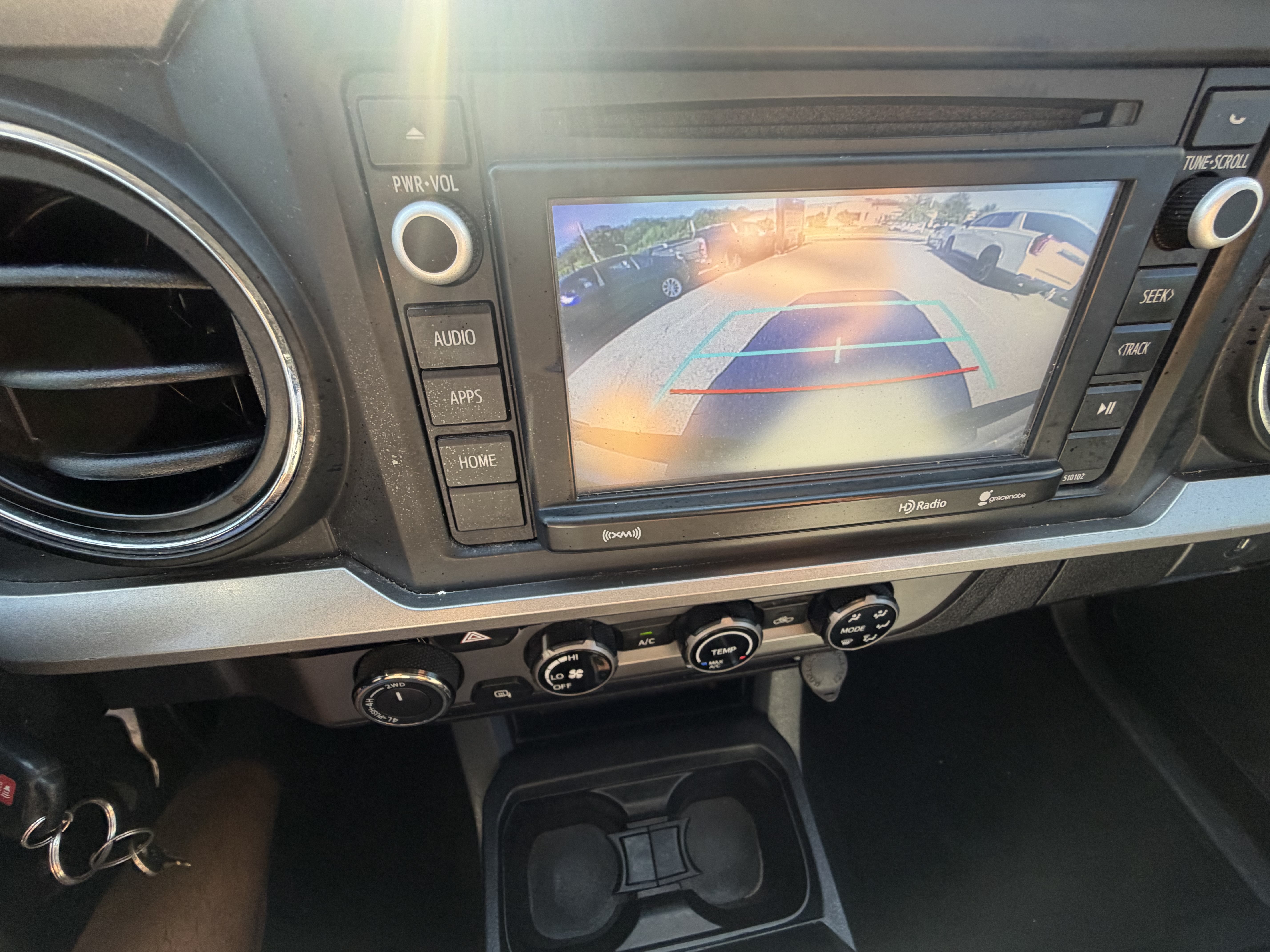 Used 2017 Toyota Tacoma SR5 w/ Tow Package AWD/4WD image 19