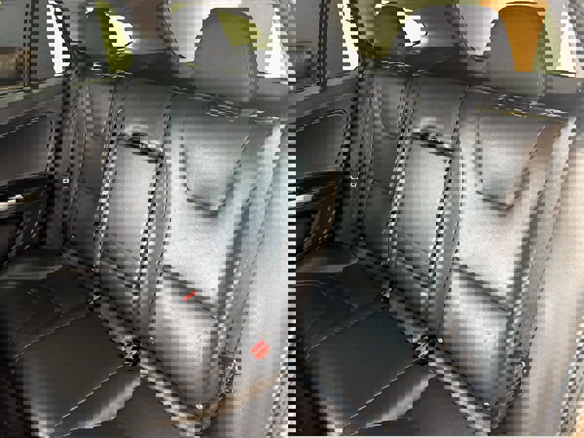 Used 2018 Volvo V60 T5 Cross Country w/ Convenience Package image 45