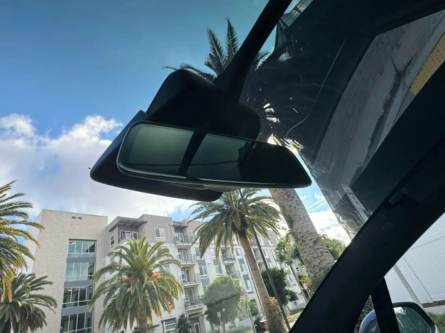 Used 2018 Tesla Model X 100D AWD/4WD image 28