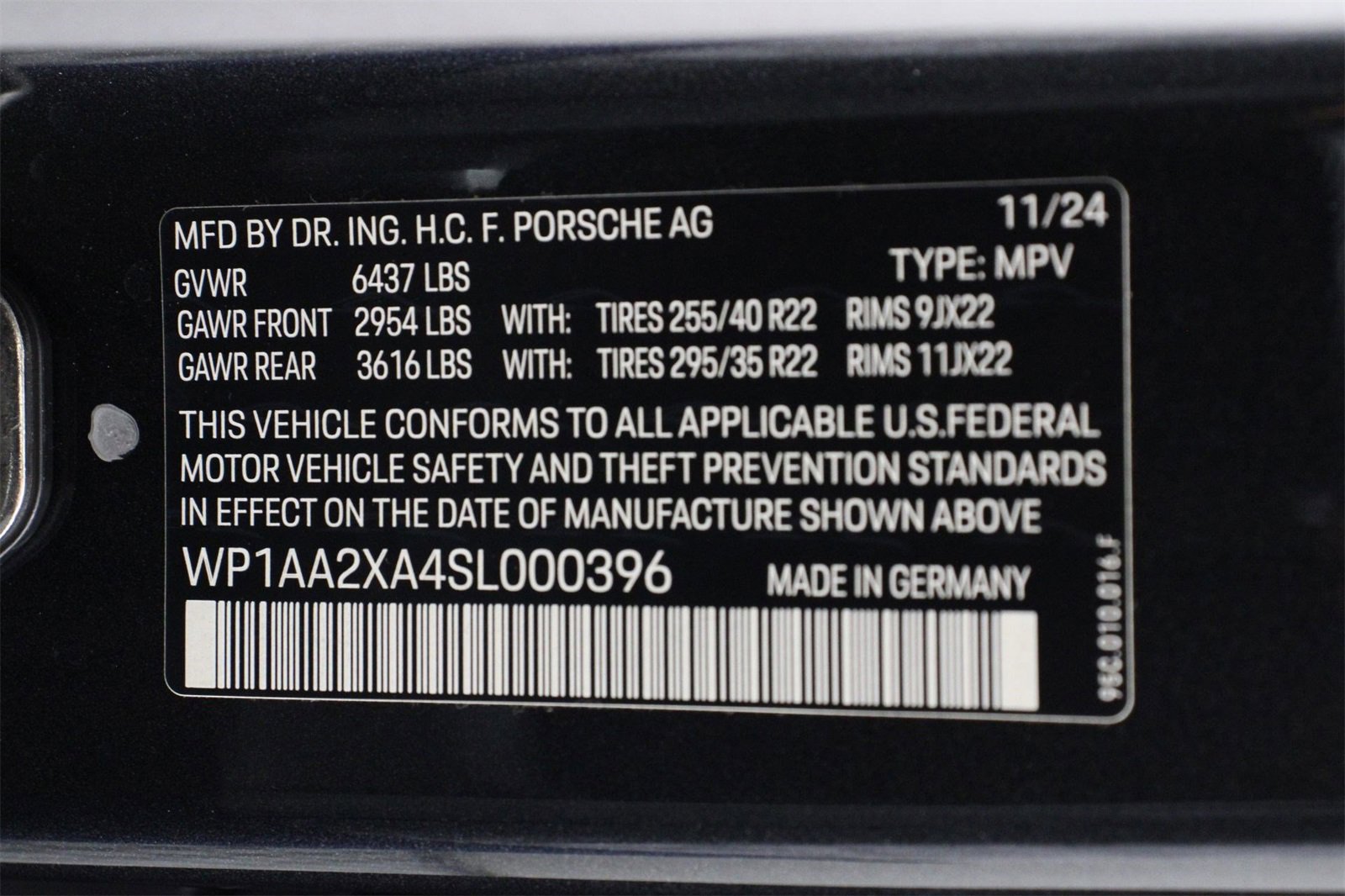 Used 2025 Porsche Macan 4 Electric image 19