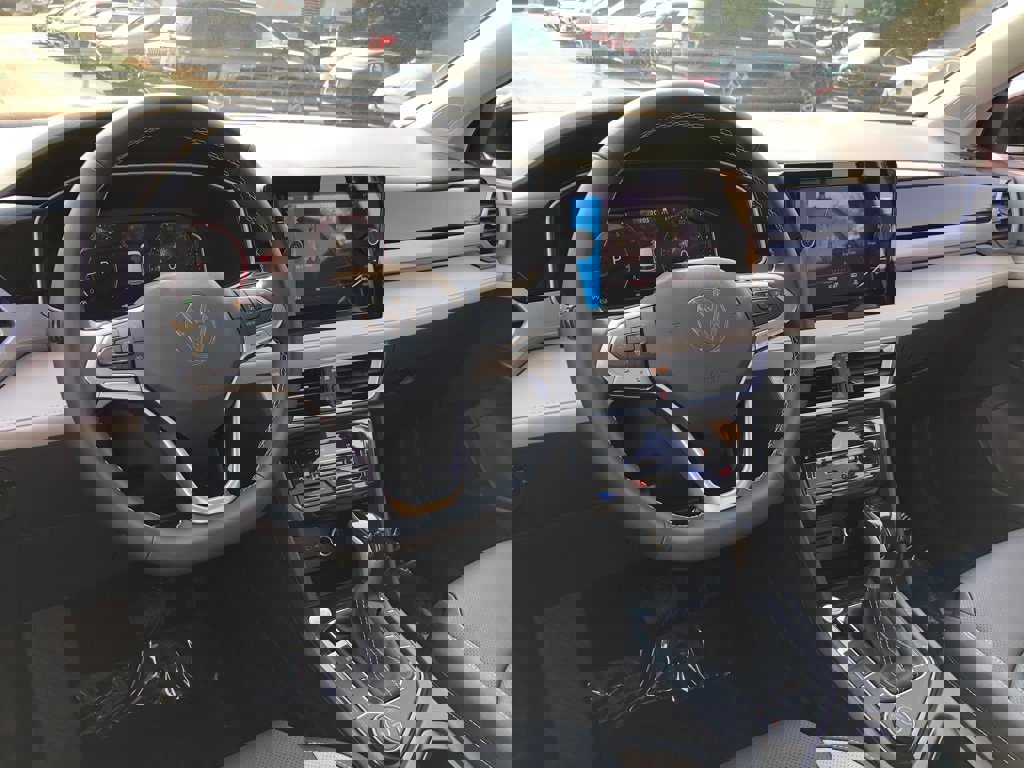 New 2025 Volkswagen Taos SEL image 15