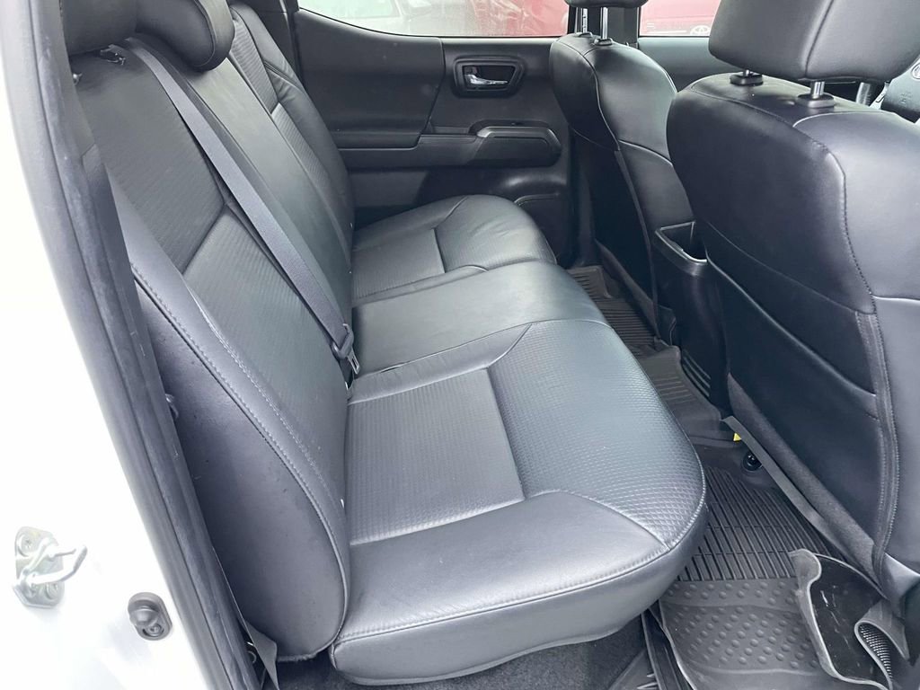 Used 2022 Toyota Tacoma TRD Off-Road w/ TRD Premium Off Road Package image 46