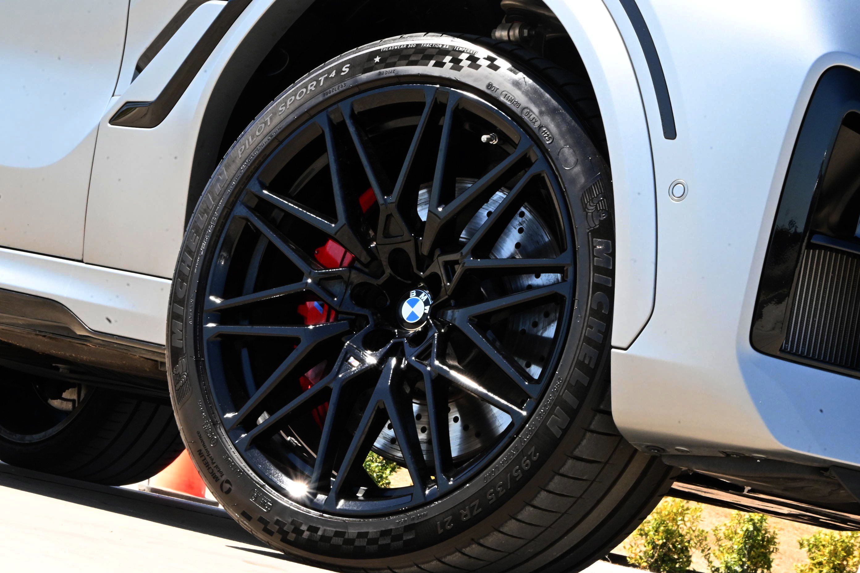 Used 2026 BMW X6 M Competition w/ Executive Package image 12