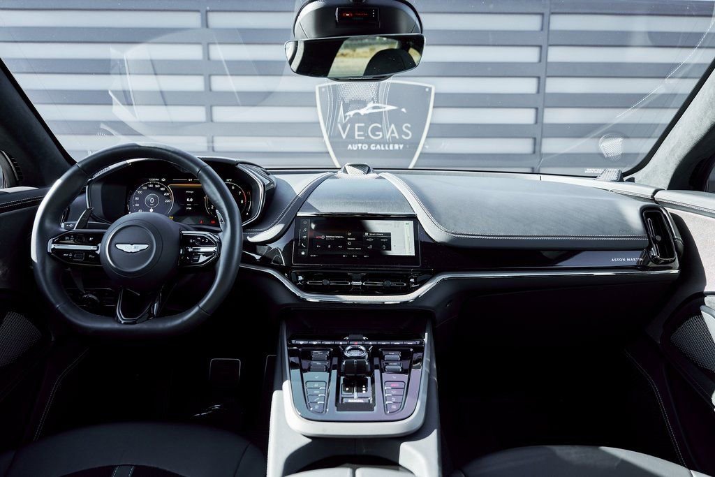Used 2025 Aston Martin DBX 707 image 54