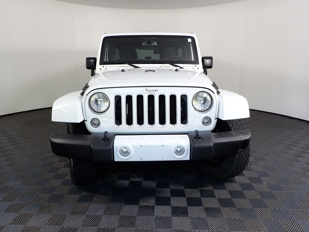 Used 2016 Jeep Wrangler Unlimited Sahara w/ Connectivity Group AWD/4WD image 9