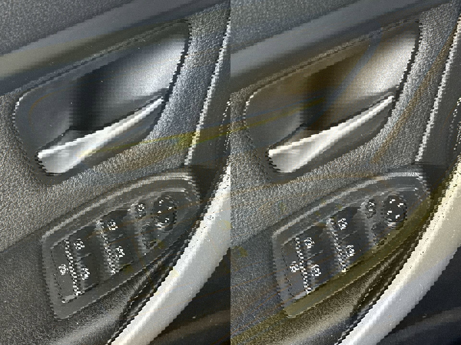 Used 2018 BMW 320i Sedan image 17