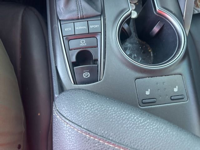 Used 2022 Toyota Camry XSE FWD image 13
