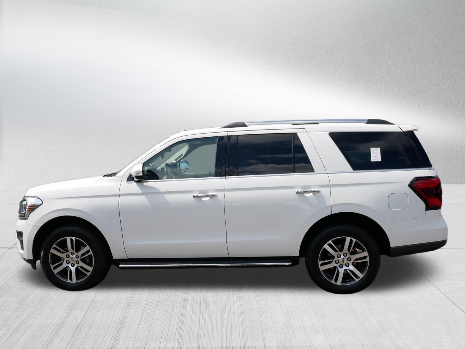 Used 2023 Ford Expedition Limited AWD/4WD image 4