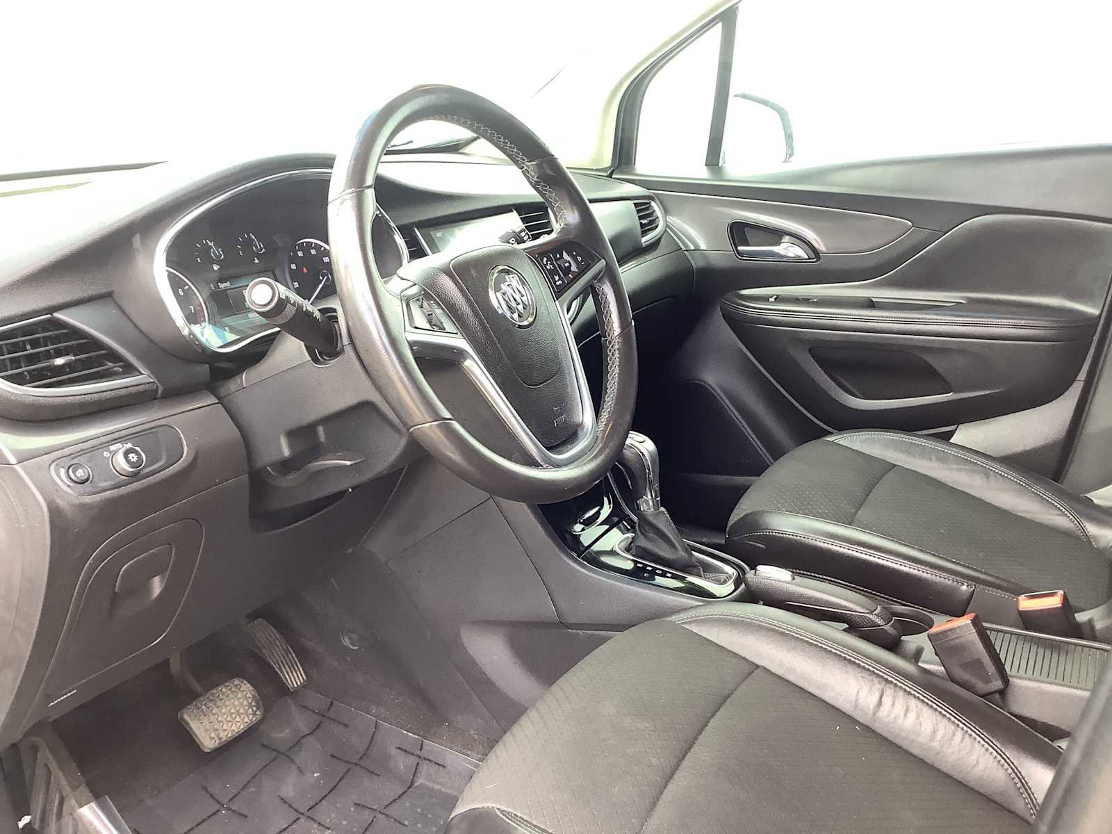 Used 2017 Buick Encore Preferred AWD/4WD image 3