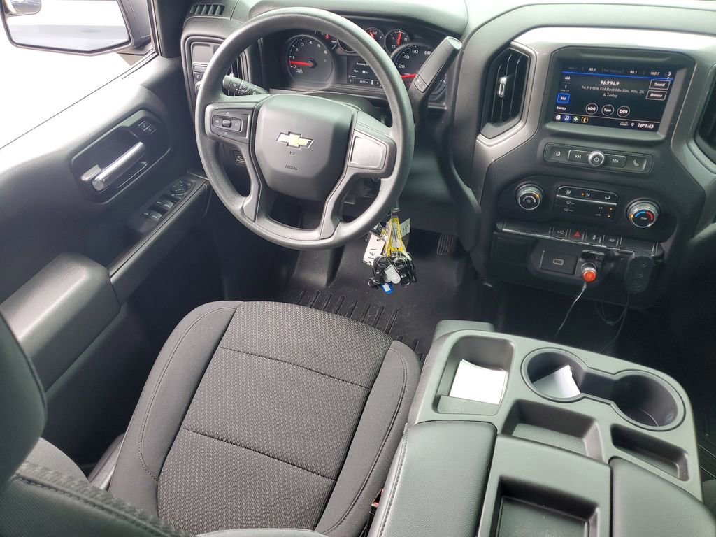 Used 2020 Chevrolet Silverado 1500 Custom w/ Custom Value Package image 16